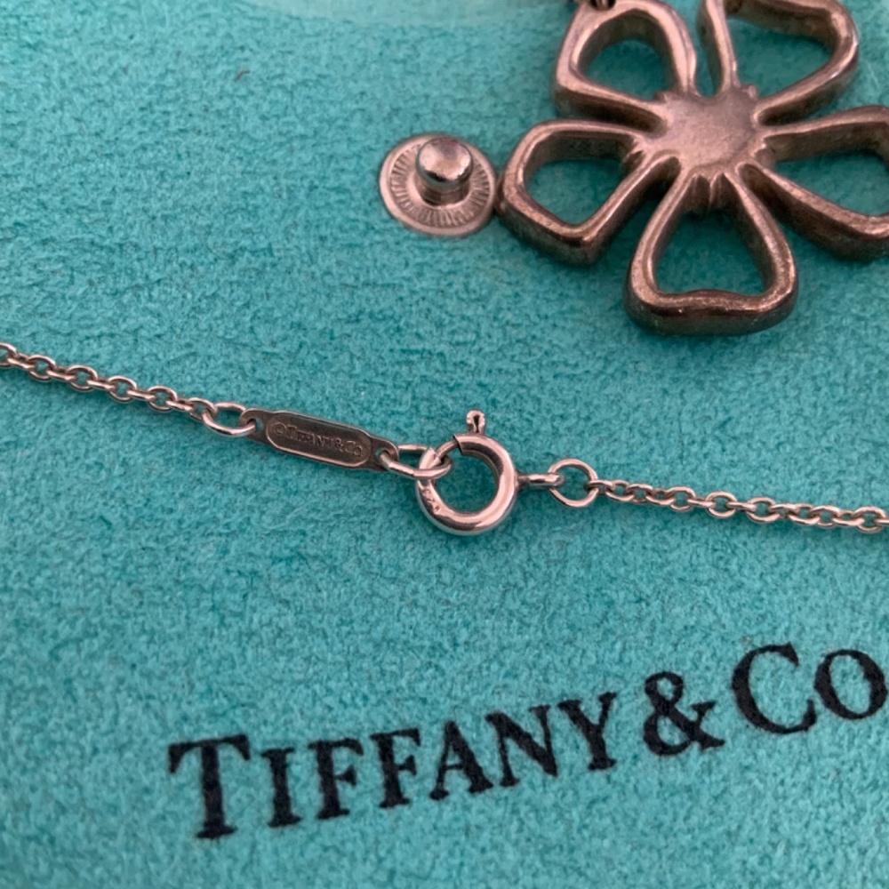 Tiffany & Co. hibiscus flower necklace - Picture 8 of 8